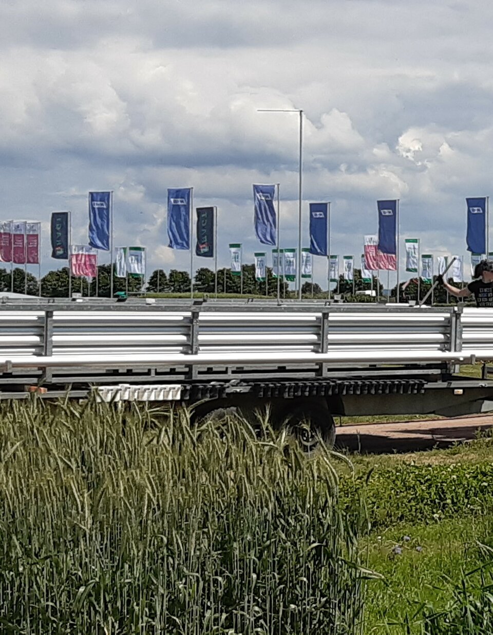 350 Leih-Fahnenmasten
für die DLG Feldtage in Erwitte