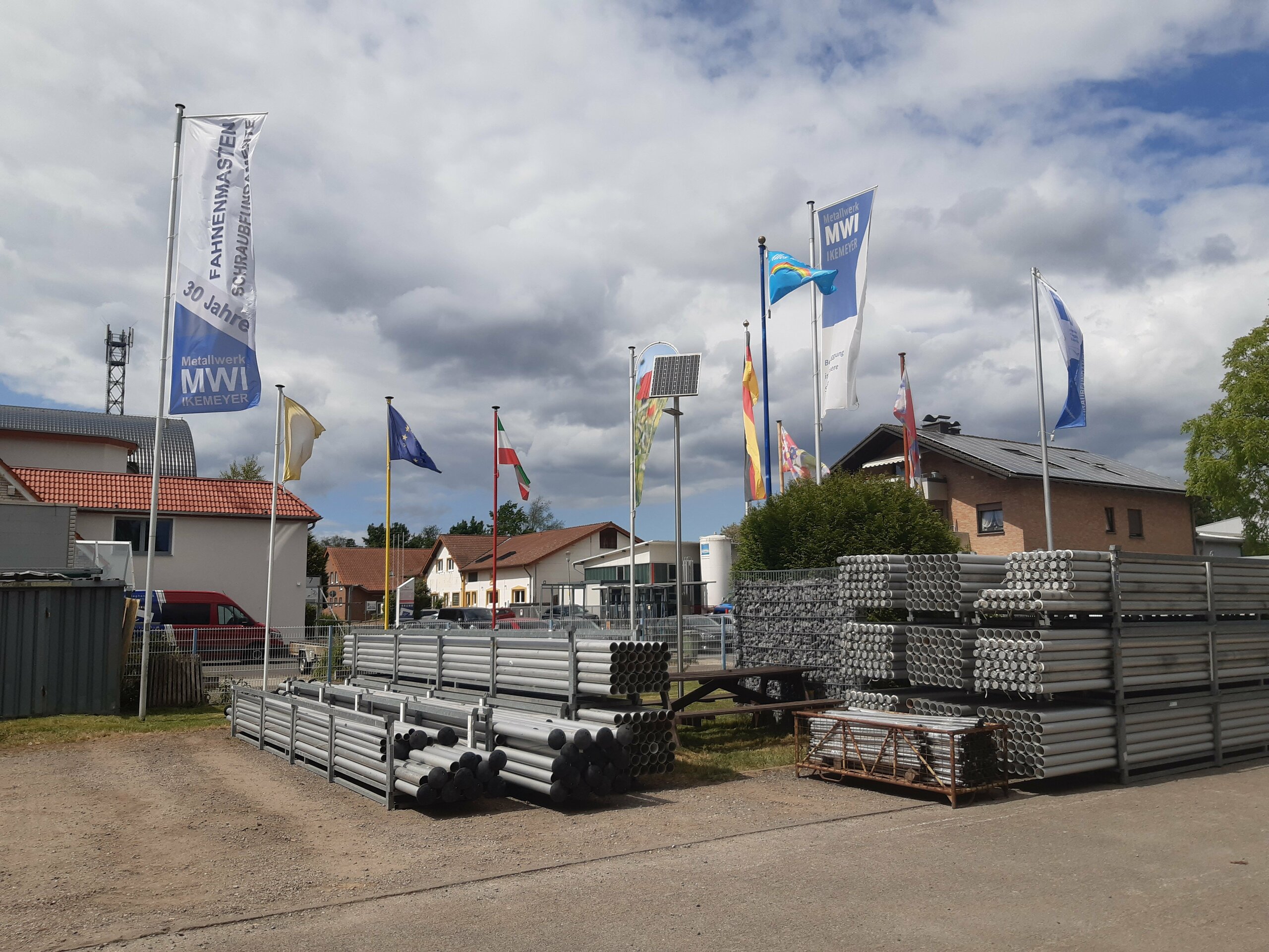 DEMO-Park Fahnenmasten Fertig