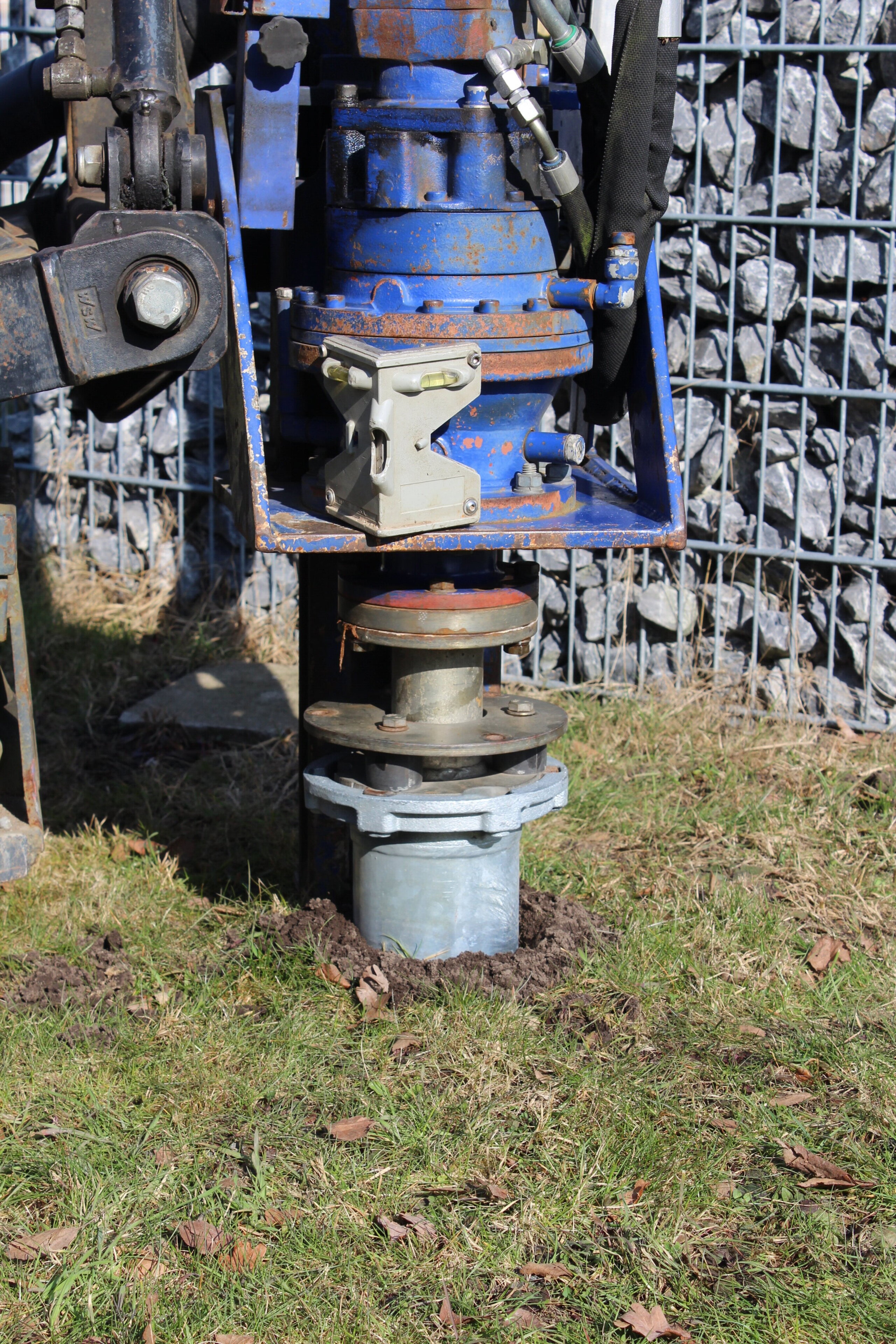 Spezial-Dumper Lafette / Schraubkopf mit Schraubfundament KSF E 140 - fast fertig montiert