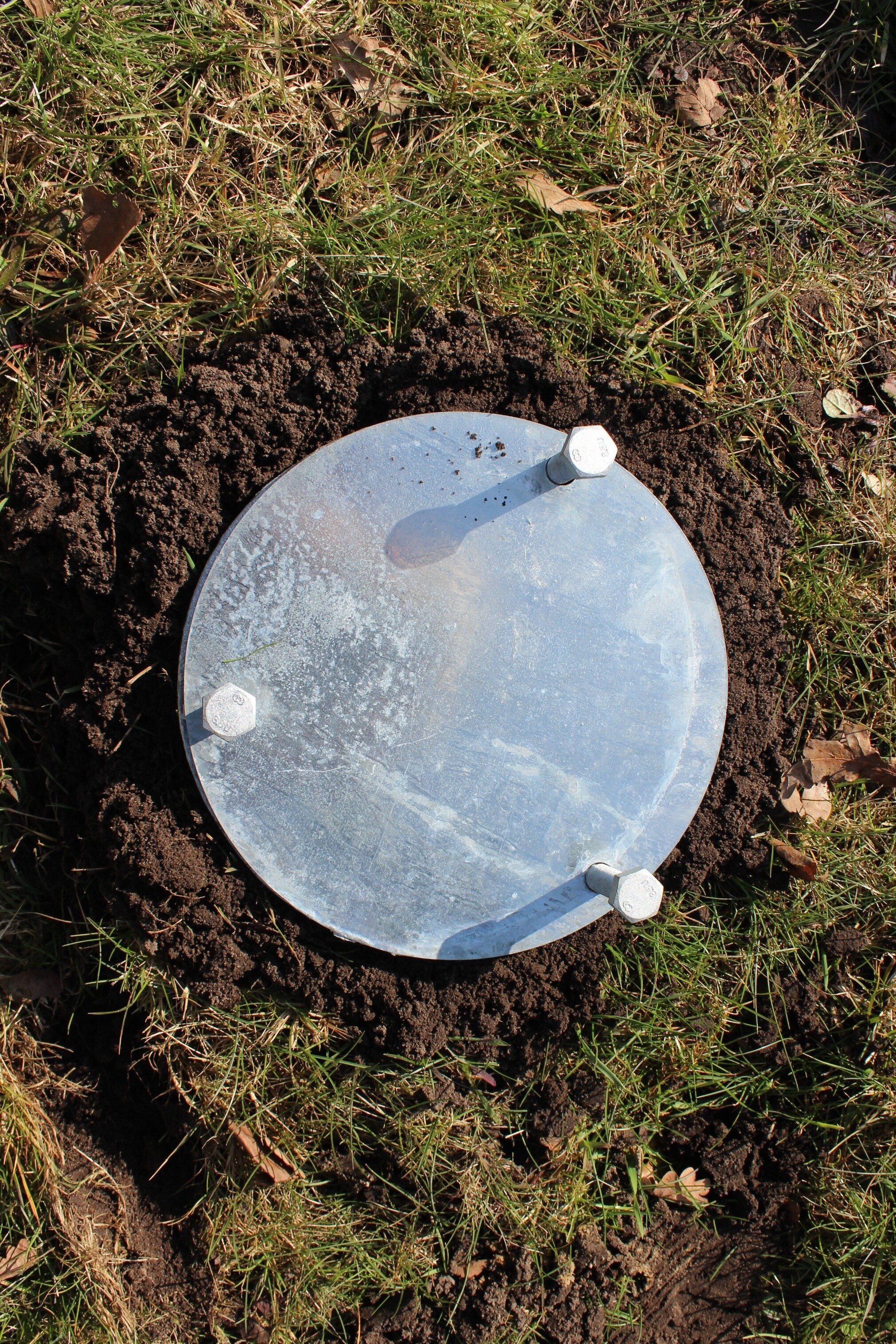 Schraubfundament mit Deckel